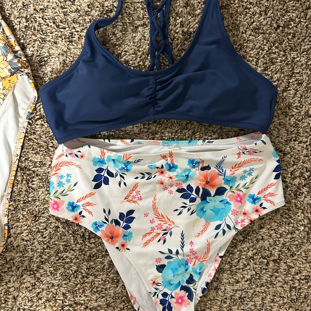 Floral and Patterned Swimsuit Collection - Picture 4 of 4